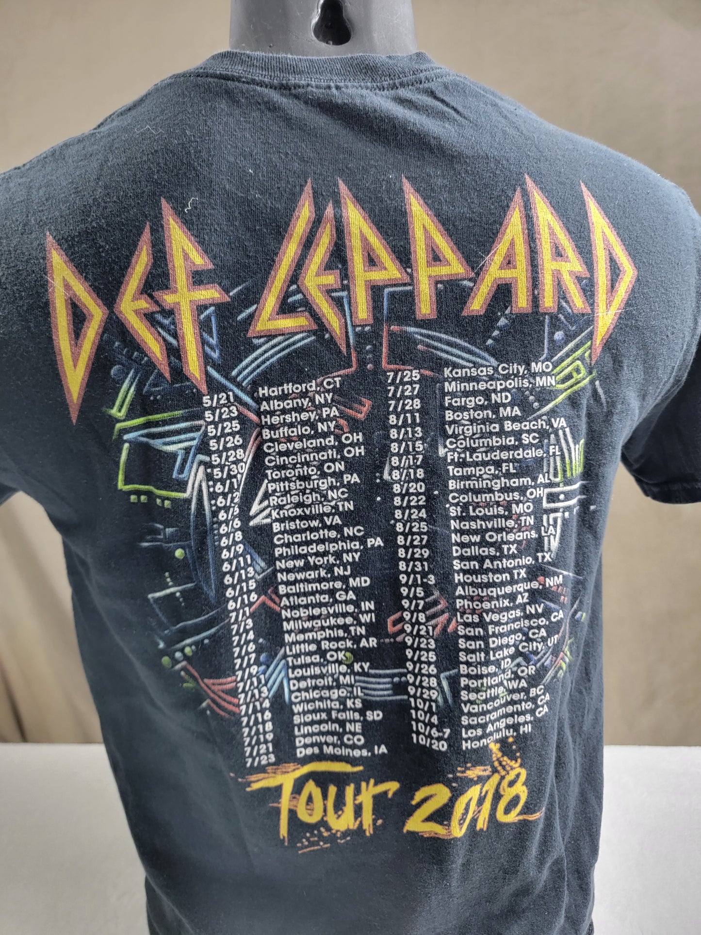 Def Leppard 2018 Concert Tour T-Shirt Size S Gildan