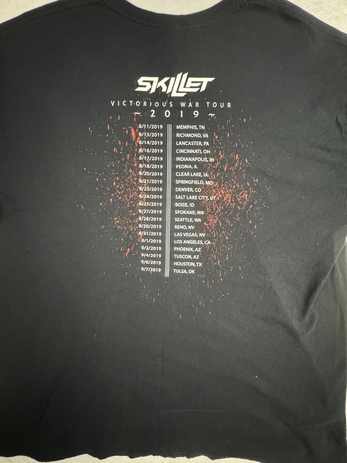 Skillet 2019 Victorious War Tour Concert T-Shirt Size XL GILDAN