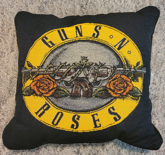 GUNS N ROSES Throw Pillow